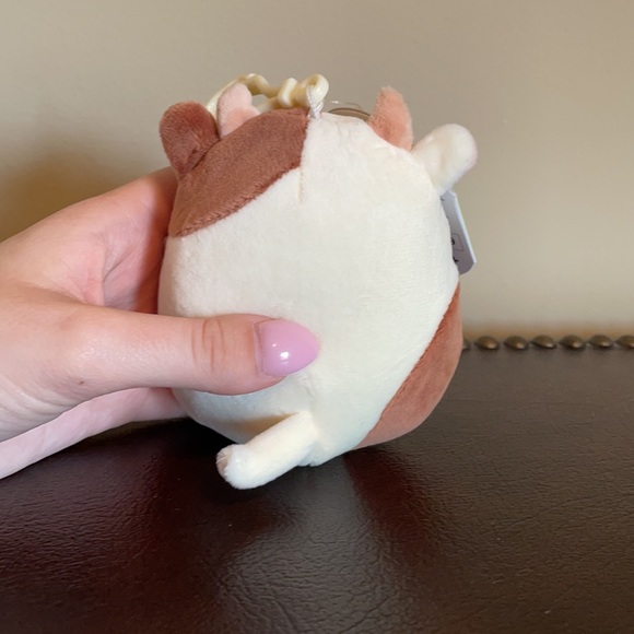 RONNIE THE COW 3.5” CLIP NWT KEYCHAIN SQUISHMALLOW - Picture 2 of 4